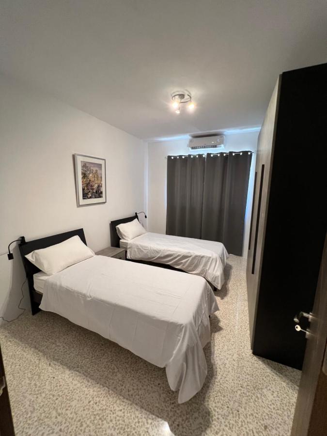 خليج سانت بول Modern Economy 2 Bedroom Apartment المظهر الخارجي الصورة