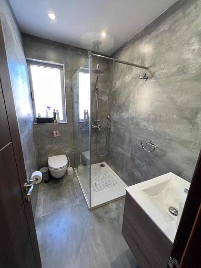 خليج سانت بول Modern Economy 2 Bedroom Apartment المظهر الخارجي الصورة